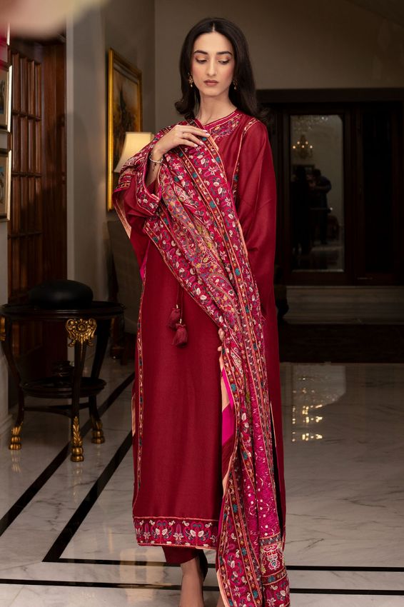 Elina Shawl