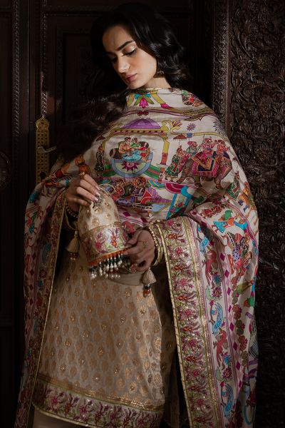 Picture of Alveen Shawl