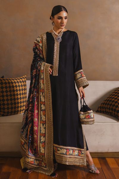Picture of Onyx Shawl